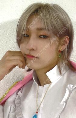 undergrOund idOl #4 APPLEMUSIC JunJi photocard image