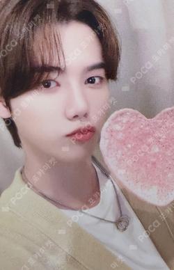 2024 CRAVITY FAN-CON BEYOND YOUR MEMORIES PVC POUCH + ACRYLIC CARABINER SET MINHEE photocard image