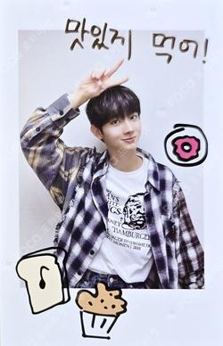 EVNNE FANMEETING 2024 EVNNEING-PRESSO RANDOM POLAROID PACK YOOSEUNGEON photocard image