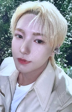 DREAMSCAPE POP-UP with LINE FRIENDS RANDOM TRADING CARD