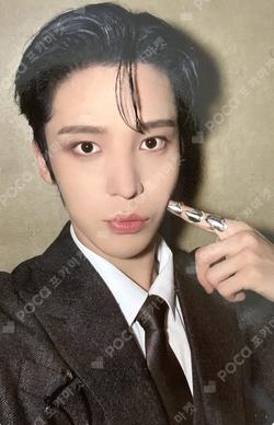 GOLDEN HOUR : Part.2 POP-UP STORE Ice On My Teeth BLANKET YUNHO photocard image