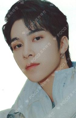 Phantom POSTCARD + HOLOGRAM PHOTO CARD SET HENDERY photocard image