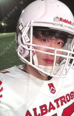 Do It Red Ver. YOUNGJAE photocard image