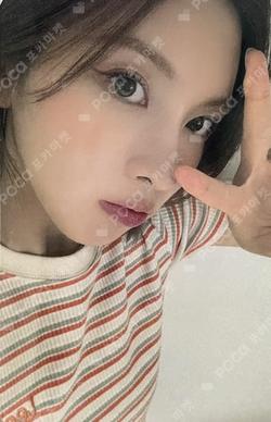 Fe3O4: STICK OUT APPLEMUSIC LUCKY DRAW BAE photocard image