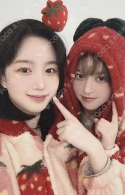 Fe3O4: STICK OUT APPLEMUSIC LUCKY DRAW Unit photocard image