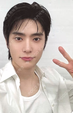 J RANDOM TRADING CARD SET