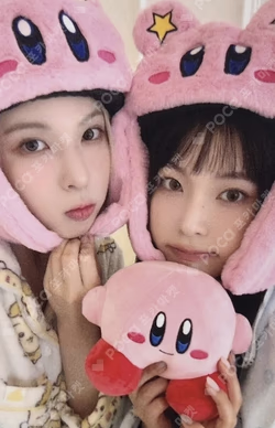 Fe3O4: STICK OUT APPLEMUSIC LUCKY DRAW Unit photocard image