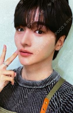 Weekend EVERLINE CHAJUNHO photocard image