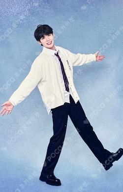 2024 ZEROBASEONE THE FIRST TOUR TIMELESS WORLD IN JAPAN TRADING CARD