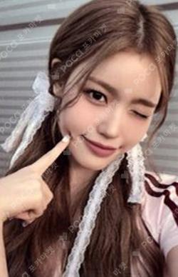 izna The First POP-UP STORE N/a LUCKY DRAW Jeong Sae Bi photocard image