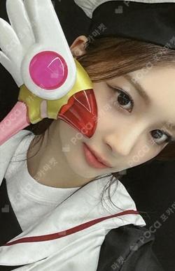 Fe3O4: STICK OUT PINKYPOP SULLYOON photocard image