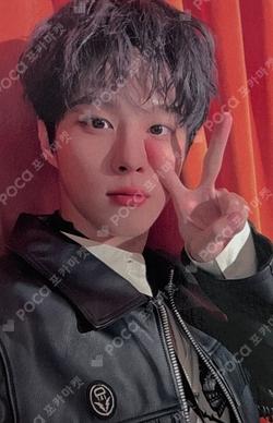 3RD DESIRE [Reve] JUMP UP KIM WOO SEOK photocard image