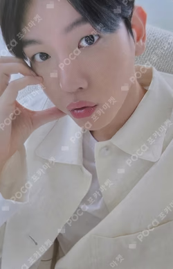 BAEKHYUN: Lonsdaleite [dot] IN CINEMAS