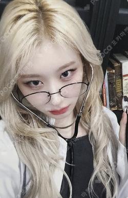 GOLD MAKESTAR CHAERYEONG photocard image