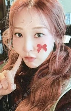 MOON BYUL 2025 SEASON'S GREETINGS 사계향수(四季鄕愁) Bizent Mall Moon Byul photocard image