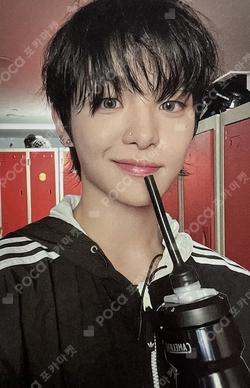 TREASURE 2025 SEASON’S GREETINGS WEVERSE JIHOON photocard image