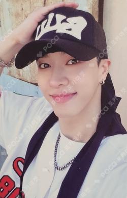 2025 SEASON’S GREETINGS CALENDAR TRADING PHOTO CARD