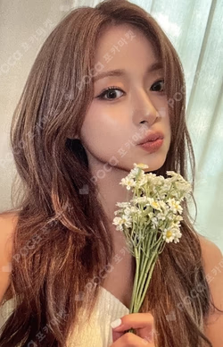 abouTZU JYP SHOP TZUYU photocard image