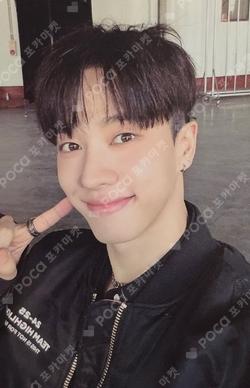 2025 SEASON’S GREETINGS CALENDAR TRADING PHOTO CARD