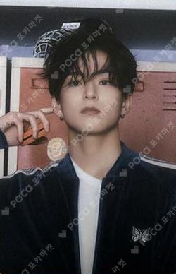 TREASURE 2025 SEASON’S GREETINGS TREASURE TRADING PHOTOCARD ASAHI photocard image
