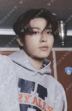 TREASURE 2025 SEASON’S GREETINGS TREASURE TRADING PHOTOCARD