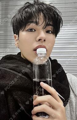 TREASURE 2025 SEASON’S GREETINGS WEVERSE