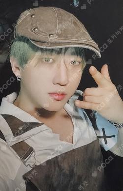 GIANT FC CHANGBIN photocard image