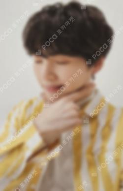 BTS WORLD TOUR 'LOVE YOURSELF' LUGGAGE TAG SUGA photocard image