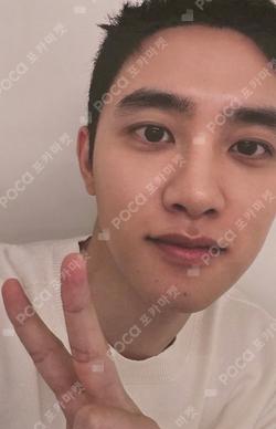 2025 SEASON’S GREETINGS APPLEMUSIC D.O. photocard image