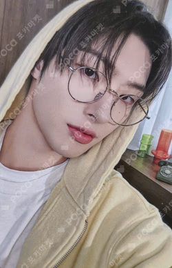 2025 SEASON'S GREETINGS YES24
