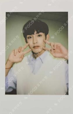 Kick Back OWHAT WINWIN photocard image