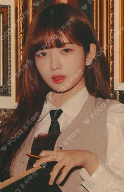 IVE THE FIRST FAN CONCERT The Prom Queens RANDOM PHOTOCARD PACK