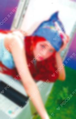 CRAZY UNIVERSAL HUH YUNJIN photocard image