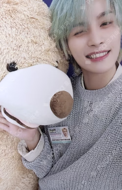 2025 SEASON'S GREETINGS YANGYANG photocard image