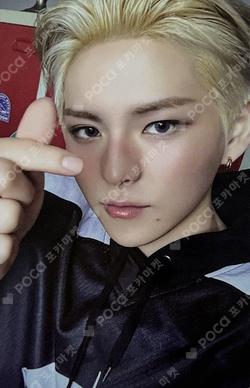 TREASURE 2025 SEASON’S GREETINGS WEVERSE YOSHI photocard image