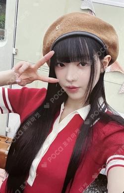 2025 SEASON’S GREETINGS LET'S GO ON A TRIP YooA photocard image