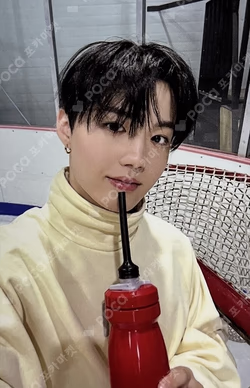 TREASURE 2025 SEASON’S GREETINGS WEVERSE