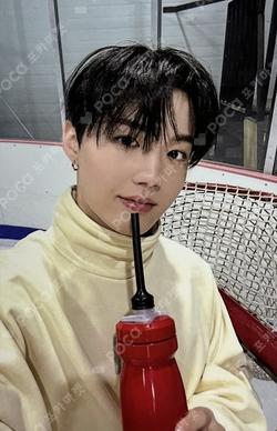 TREASURE 2025 SEASON’S GREETINGS WEVERSE DOYOUNG photocard image