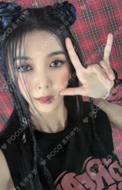 OFFICIAL MERCHANDISE PINK MONSTER VER. KIT DAMI photocard image