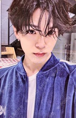 TREASURE 2025 SEASON’S GREETINGS ASAHI photocard image