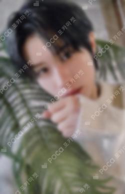 Last Bell WEVERSE JAPAN LUCKY DRAW KYUNGMIN photocard image