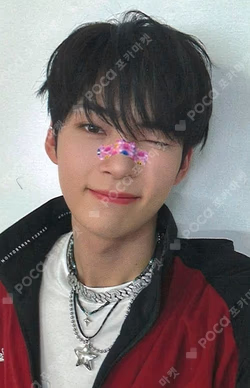 MELTING POINT PHOTOBOOK ver. JUMP UP LUCKY DRAW