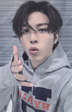 TREASURE 2025 SEASON’S GREETINGS