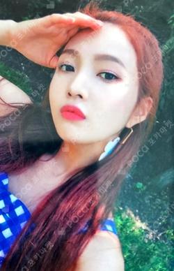 Red Velvet JOY photocard image