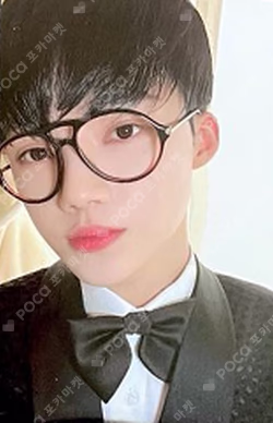 BE YOUR OWN KING KING CROWN KEYRING