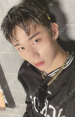2025 Season's Greetings WEVERSE INTAK photocard image