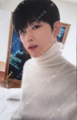 BE YOUR OWN KING KING CROWN KEYRING JUYEON photocard image