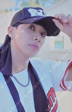 2025 SEASON’S GREETINGS CALENDAR TRADING PHOTO CARD