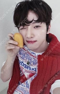 ITTA MAGAZINE YUJUN photocard image