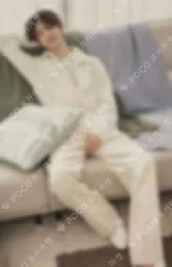 2022 SEVENTEEN's HOME PHOTO CARD